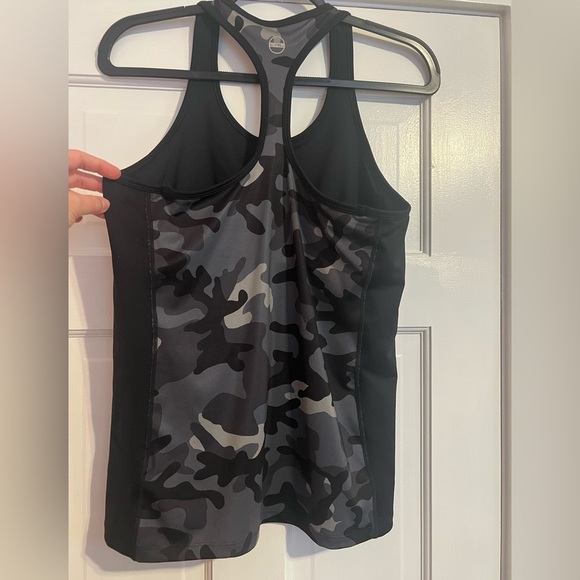 #15 LAUREN RALPH LAUREN • GREEN LABEL • CAMOUFLAGE ATHLETIC RACERBACK TANK - Picture 2 of 7